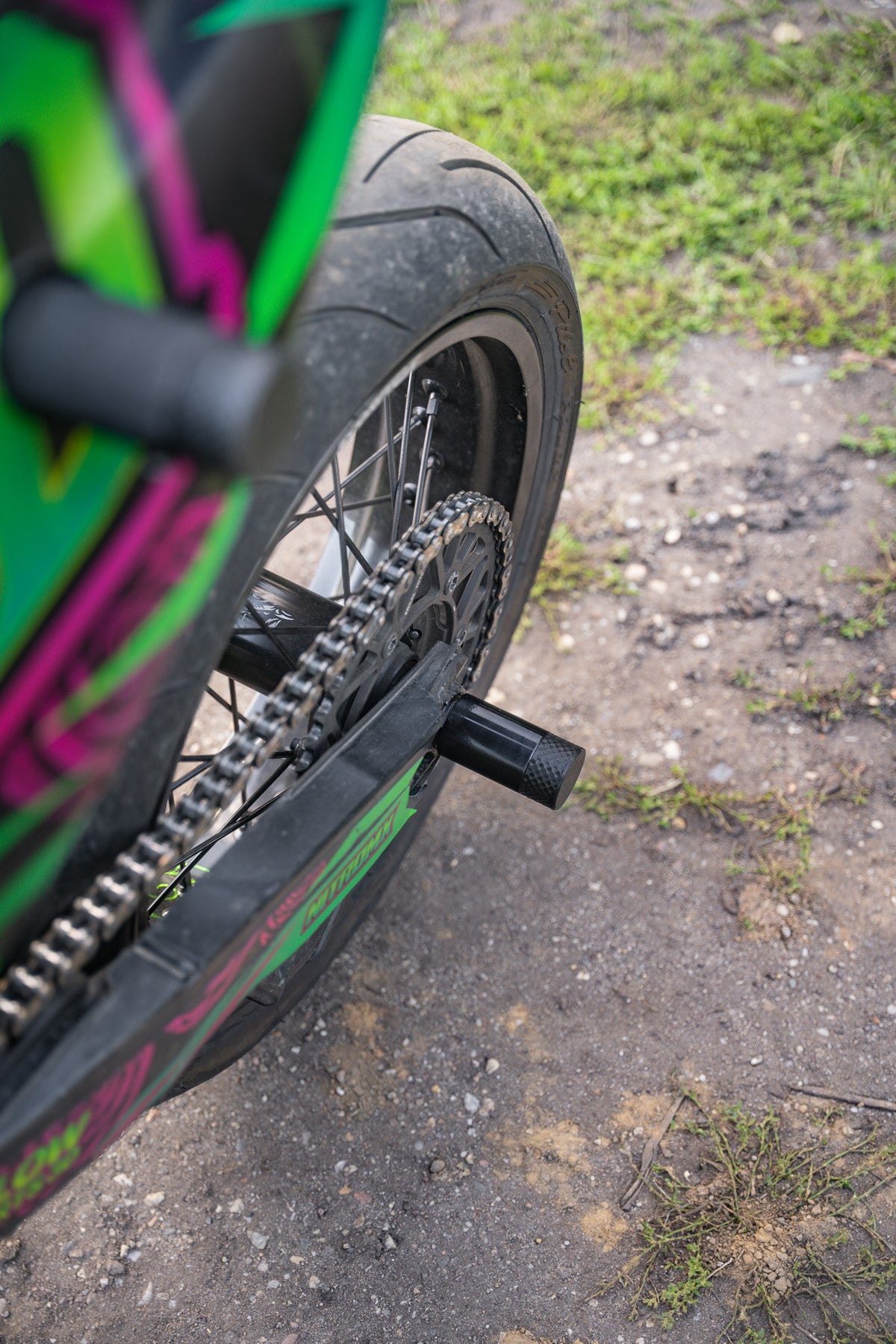 Stunt Pegs