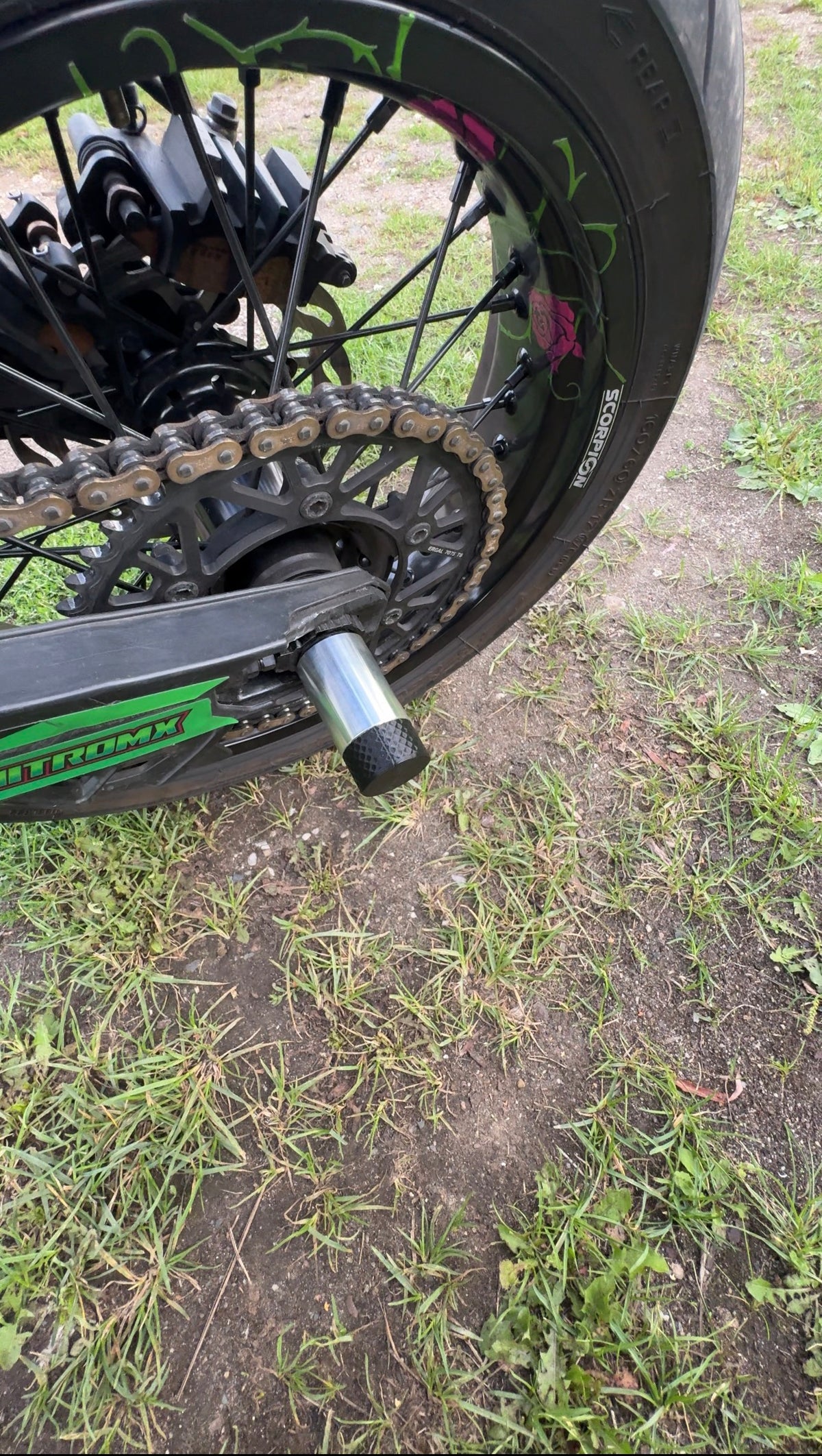 Stunt Pegs